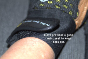 Gloves provide a good wrist seal.